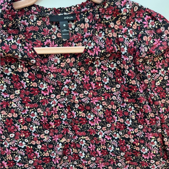 Aqua Floral Smocked Sleeve Top V- Neck Long Sleeve Pullover Small - Picture 4 of 10